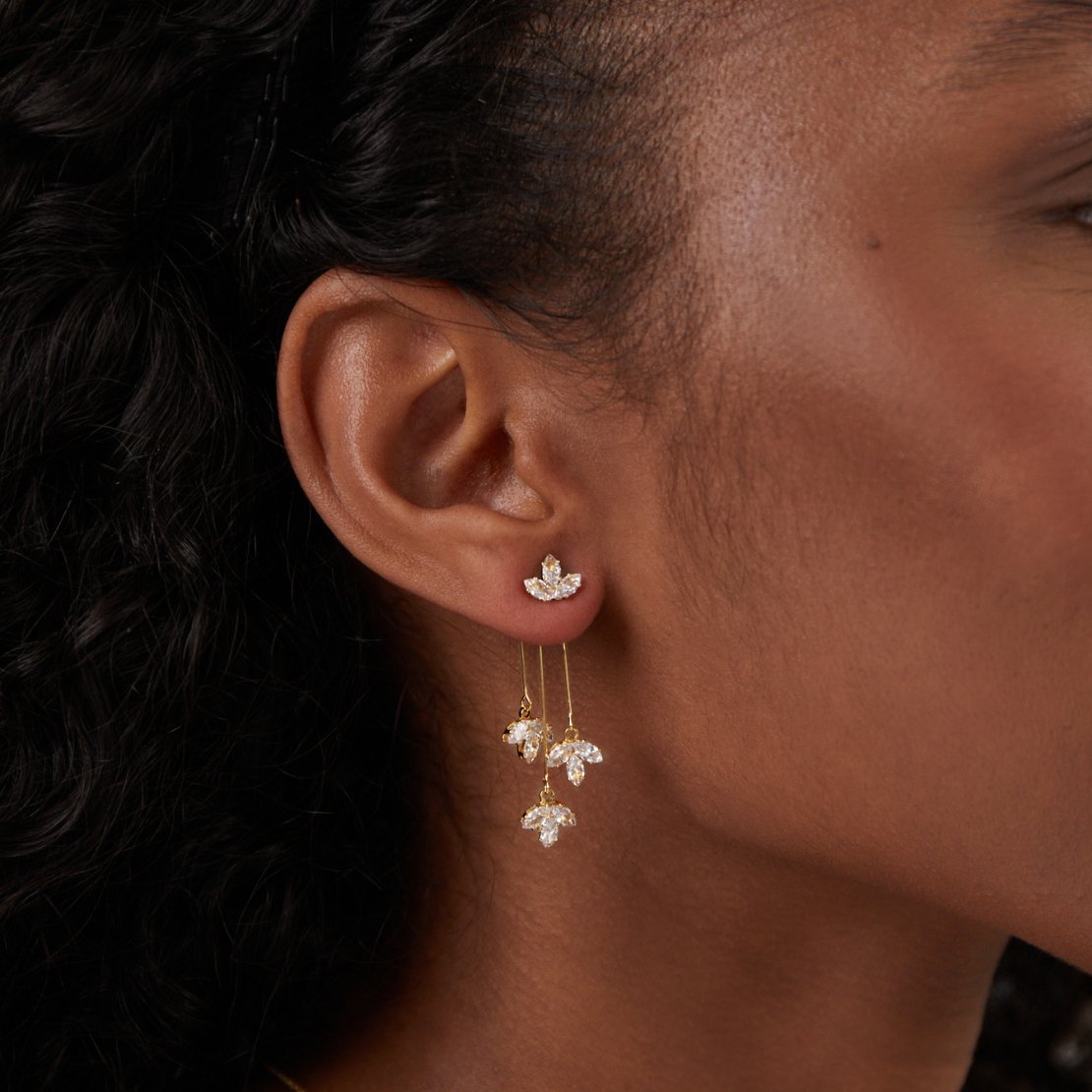 Κομψά σκουλαρίκια καταρράκτη