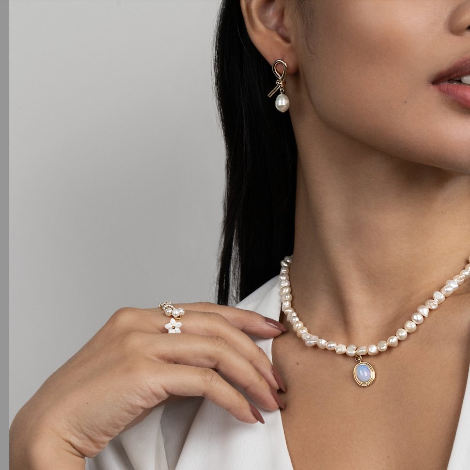 Πλεχτά σκουλαρίκια από χρυσό και γλυκού νερού